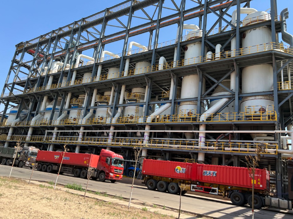 2022年2月 山東魯豫博創(chuàng  )鋁業(yè)有限公司450噸七效蒸發(fā)器建成投產(chǎn)。